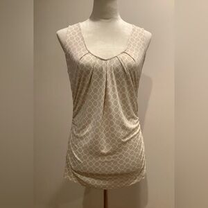 New York & Company Cream Ruched Sleeveless Tank Top Size M